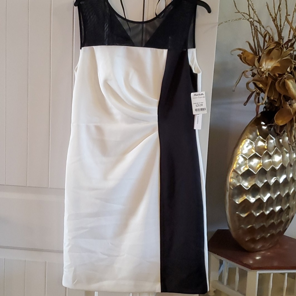 Dress - Picture 1 of 4